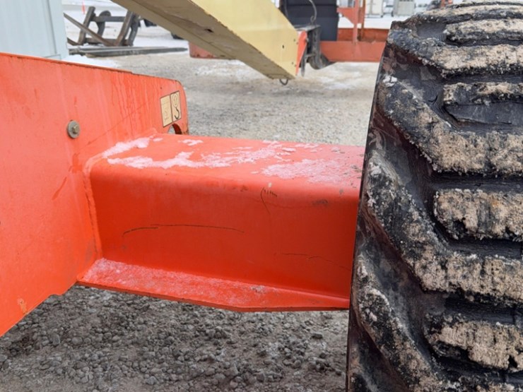 2015-jlg-400s-image-15