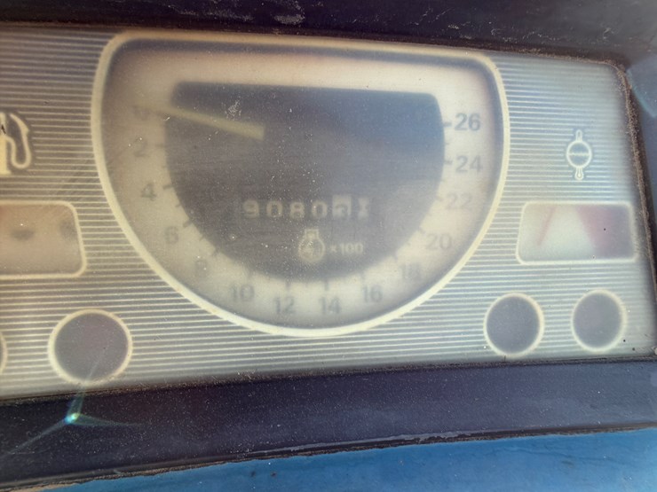 1984-ford-4610-image-7