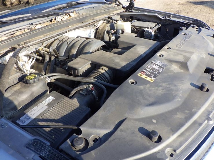 2017-chevrolet-tahoe-image-11