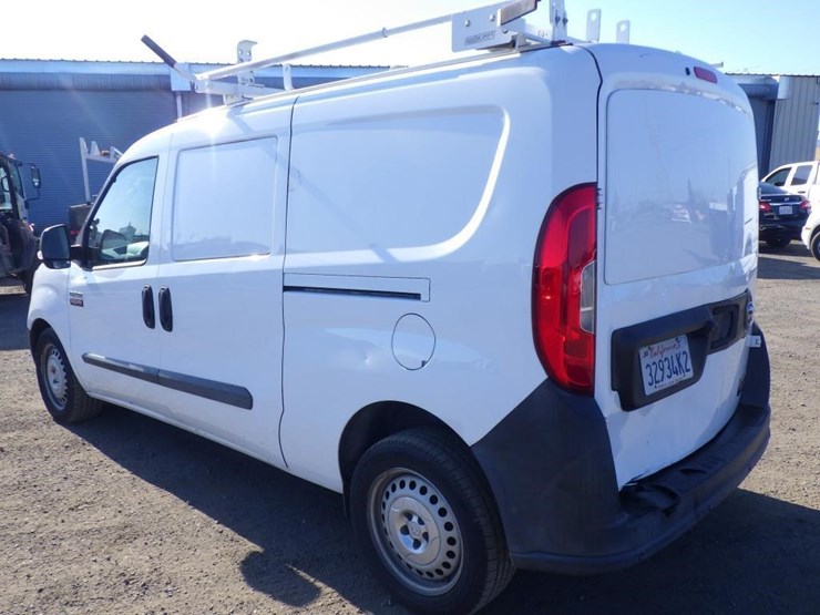 2018-ram-promaster-city-image-4