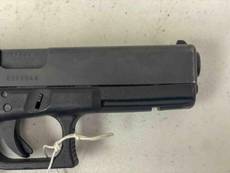 glock-pistol-image-9