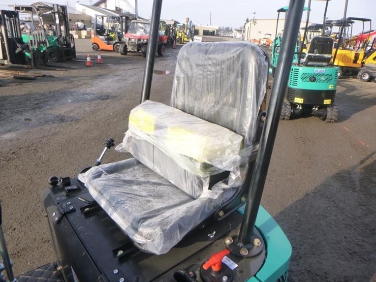 agt-qh12r-hydraulic-excavator-image-19