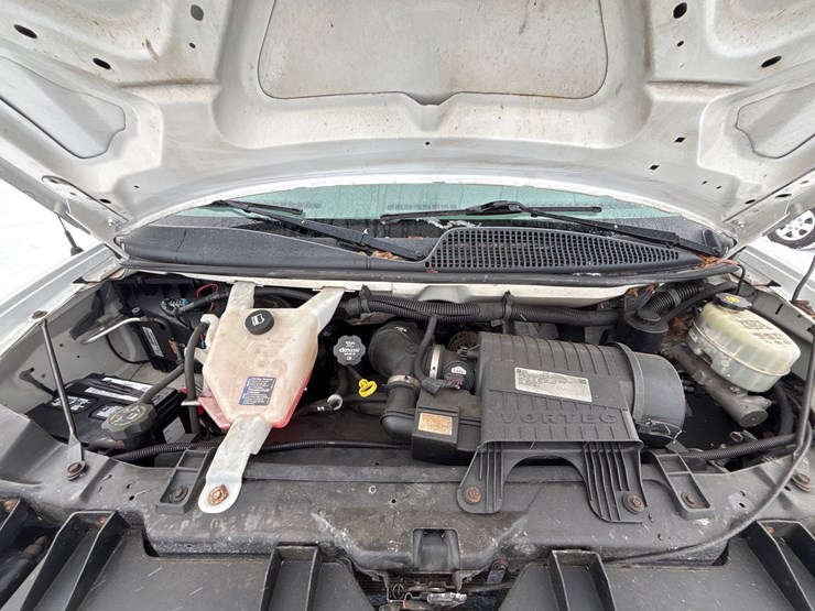 #1122-•-2015-chevrolet-express-van-image-18