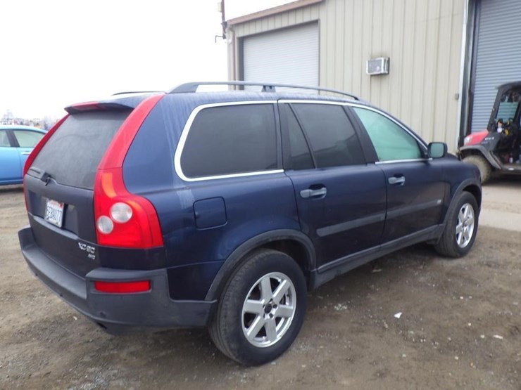 2004-volvo-xc90-image-3