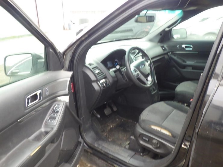 2014-ford-explorer-image-5