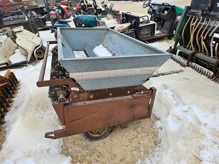 #107-•-turfco-f12d-top-dresser-image-6