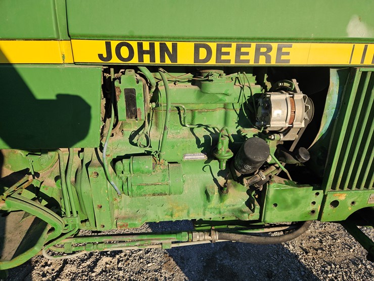 1983-john-deere-2550-image-5