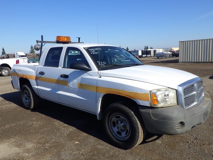 2007-dodge-dakota-image-2
