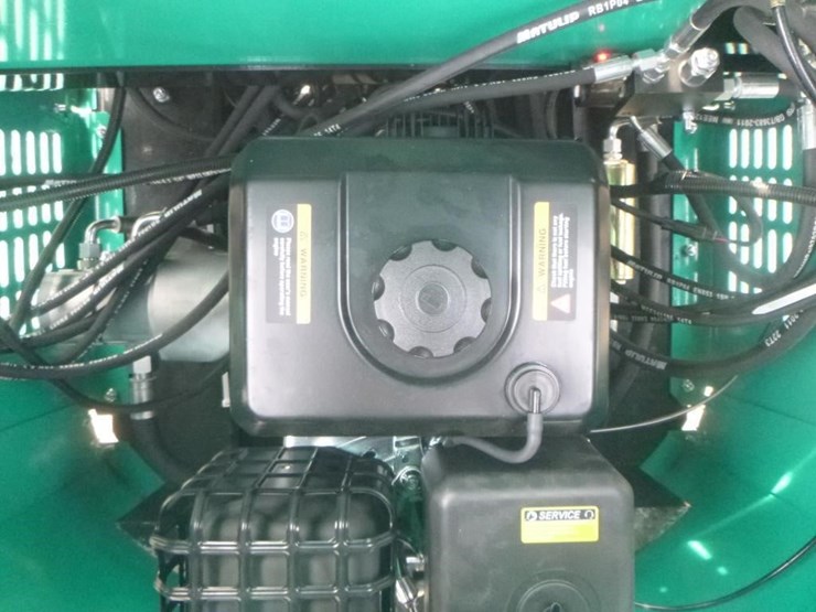 2025-agt-h15r-hydraulic-excavator-image-17