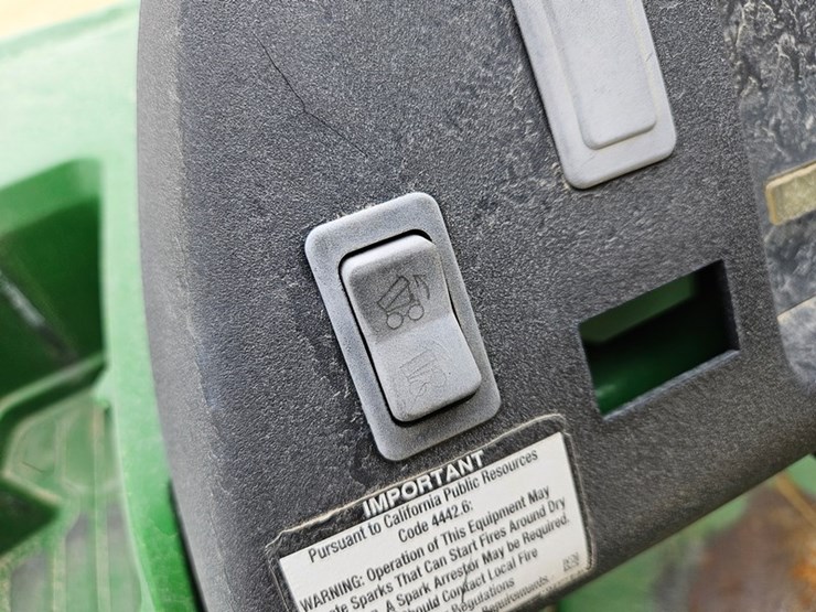 john-deere-tx-4x2-image-9