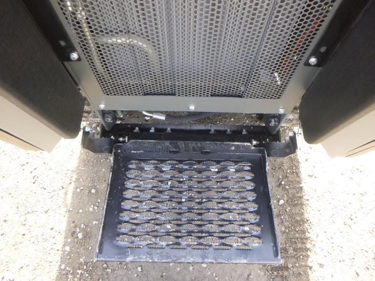 2025-kubota-d1703-image-14