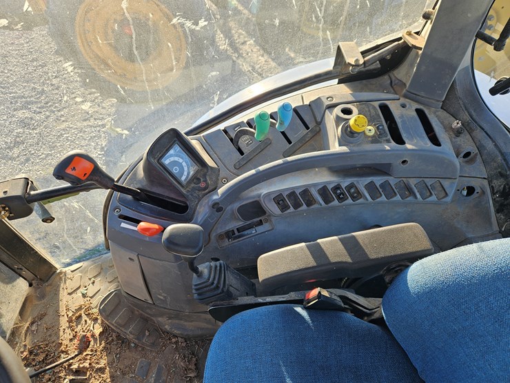 2007-new-holland-t6030-image-17