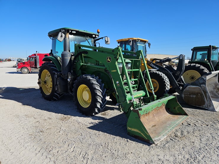 2014-john-deere-7210r-image-1