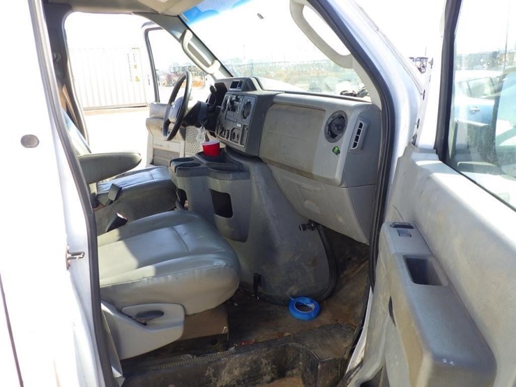 2012-utility-van-image-5