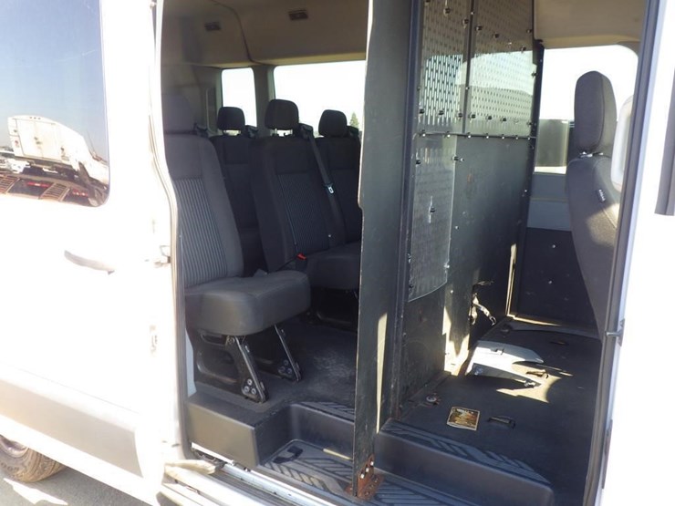 2017-ford-transit-image-7