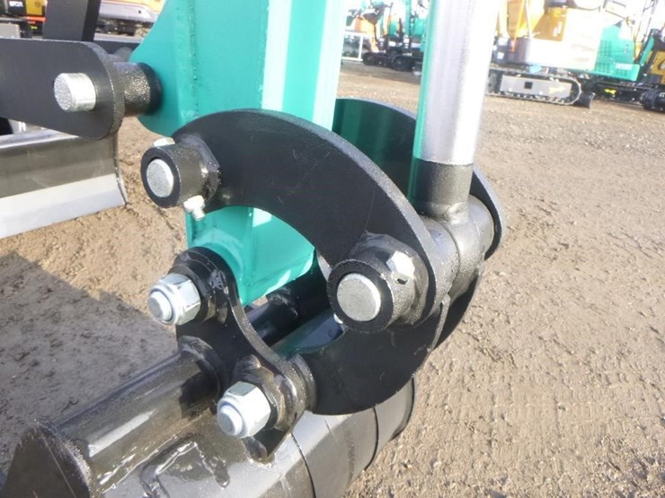 agt-qh12r-hydraulic-excavator-image-11