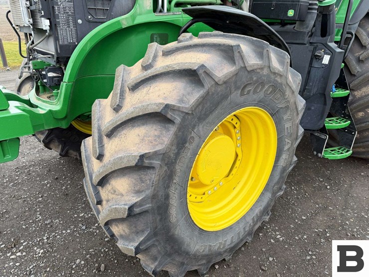 2021-john-deere-7r-350-image-27