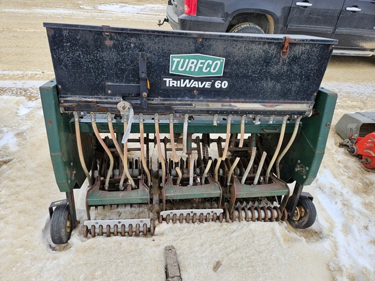 #132-•-turfco-tri-wave-60-3pt-tiller/seeder-image-4