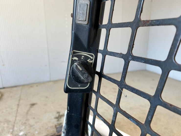 2016-bobcat-t450-image-25