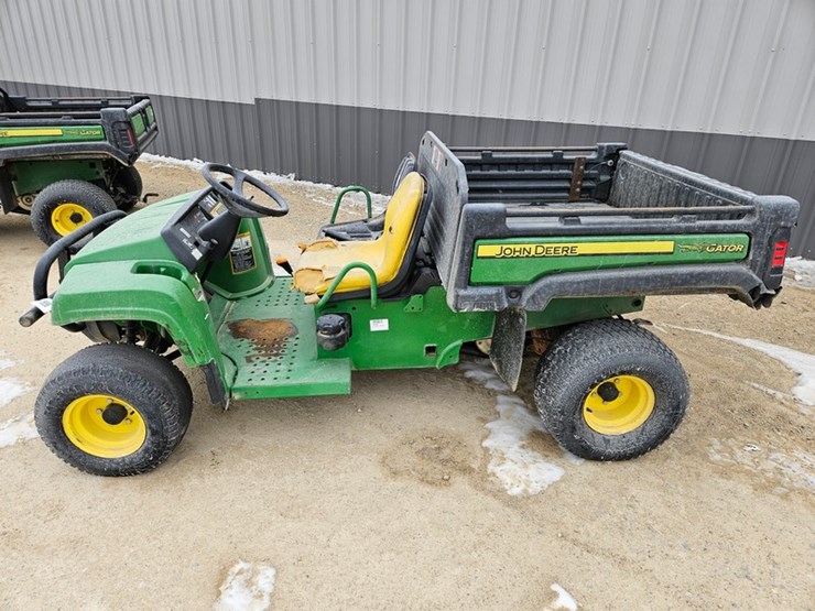 john-deere-tx-4x2-image-2