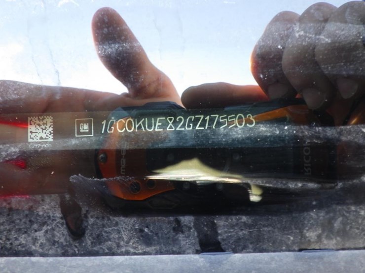 2016-chevrolet-2500hd-image-15