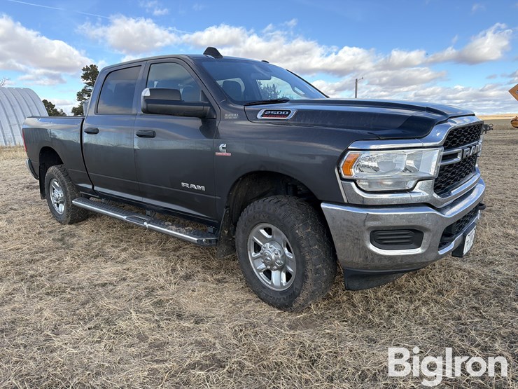 2022-dodge-2500-image-3