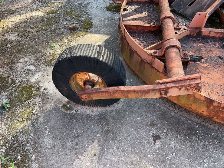 7’-bush-hog-pull-type-mower-image-12