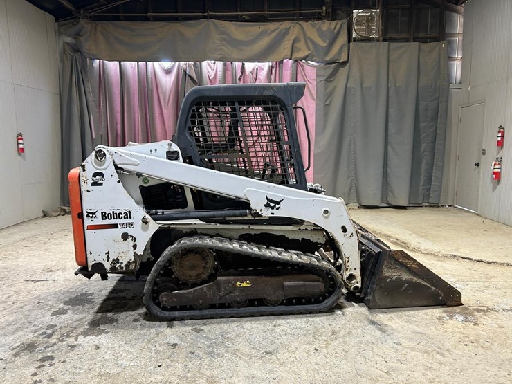 2016-bobcat-t450-image-5