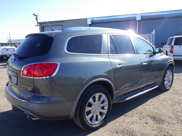2011-buick-enclave-image-3