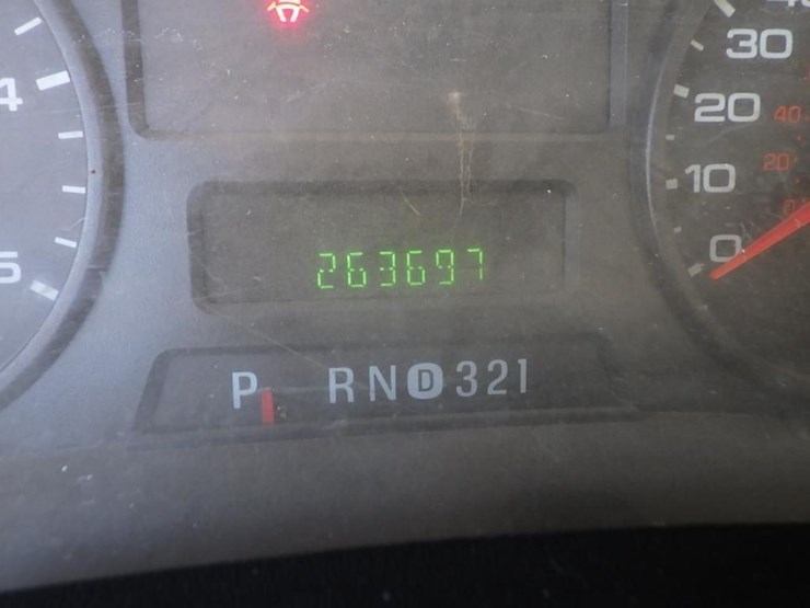 2006-ford-f550-image-32