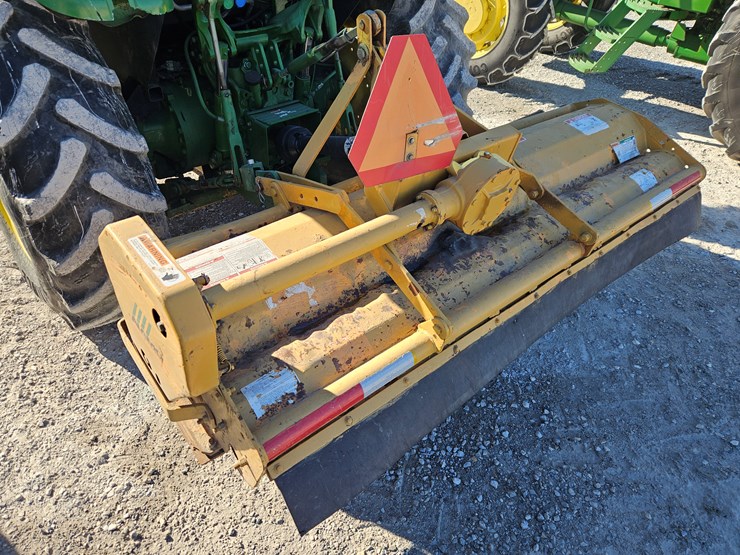 2011-john-deere-5085m-image-14