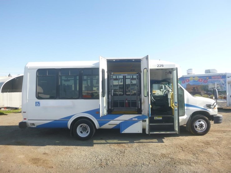 2014-ford-e450-image-6