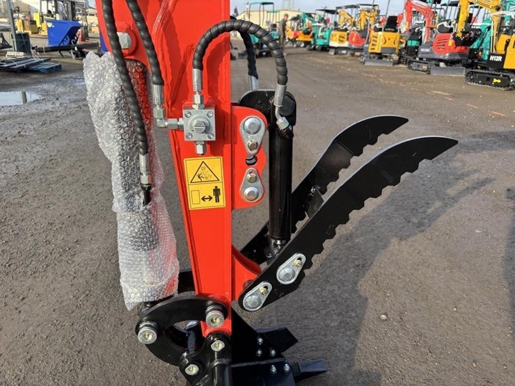 2025-tpm-18k-hydraulic-excavator-image-13