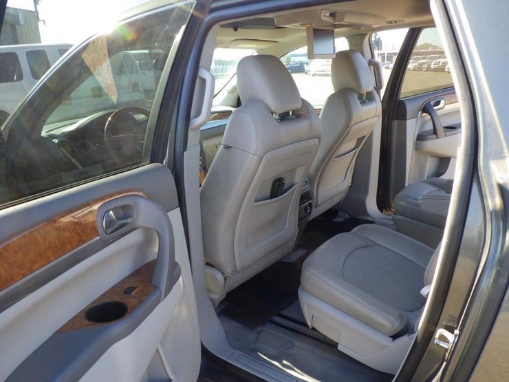 2011-buick-enclave-image-7