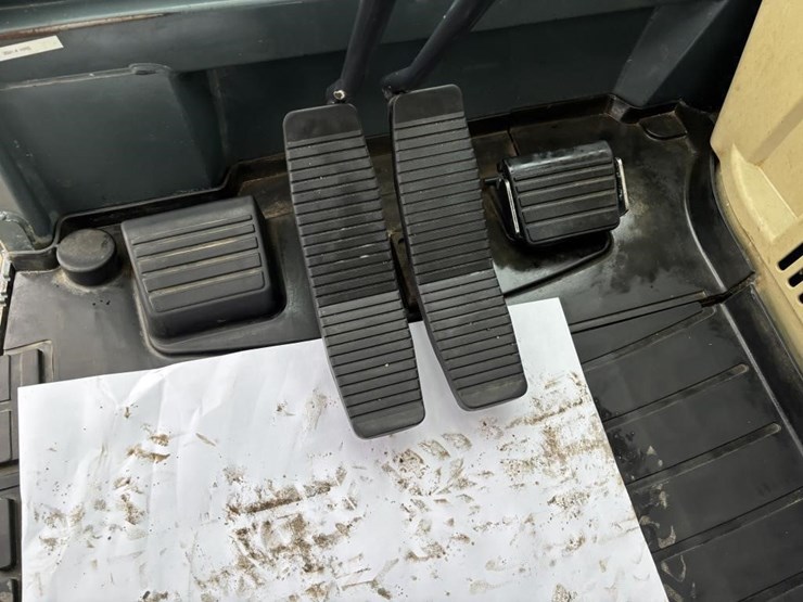 2016-mustang-800z-image-38