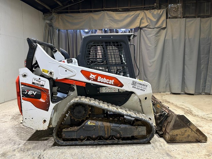 2020-bobcat-t64-image-5