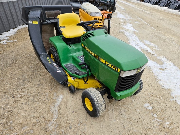 john-deere-lx176-image-7