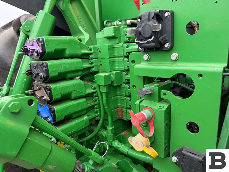 2021-john-deere-7r-350-image-54
