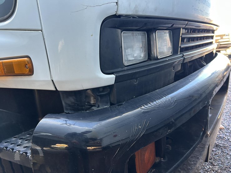 1998-isuzu-ftr-image-30