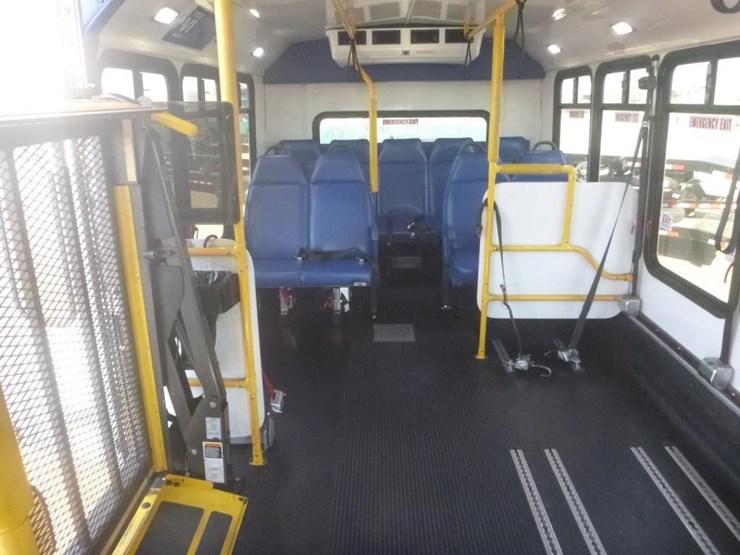 2014-ford-e450-image-7