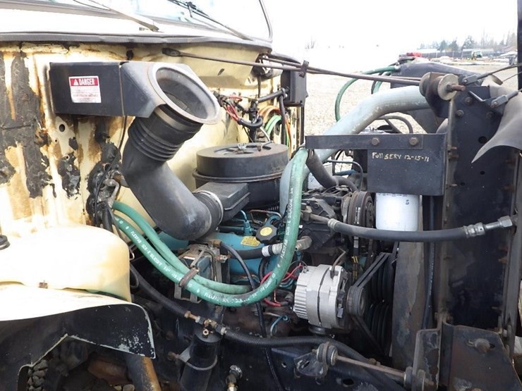 1990-international-4600-image-16