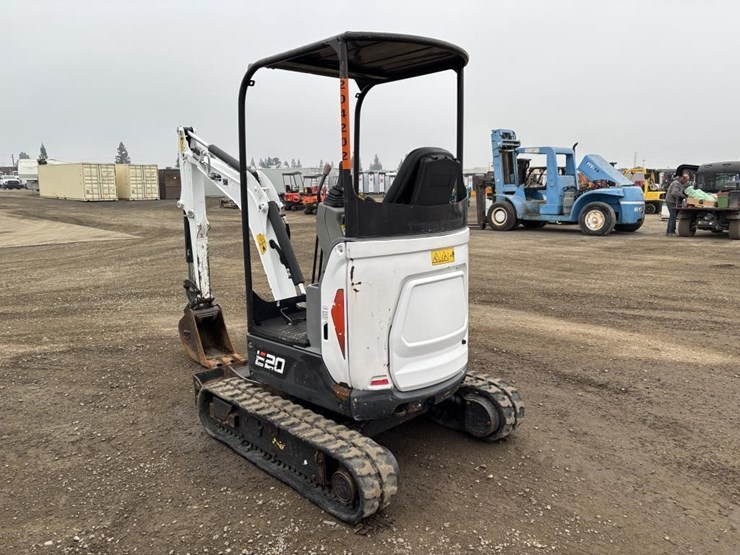 2021-bobcat-e20-image-4