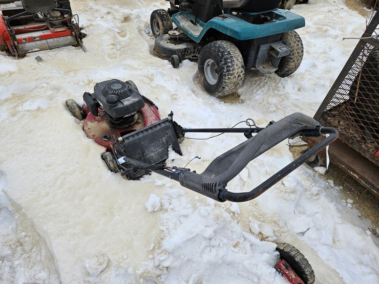 #117-•-toro-self-propelled-20"-lawn-mower-image-3