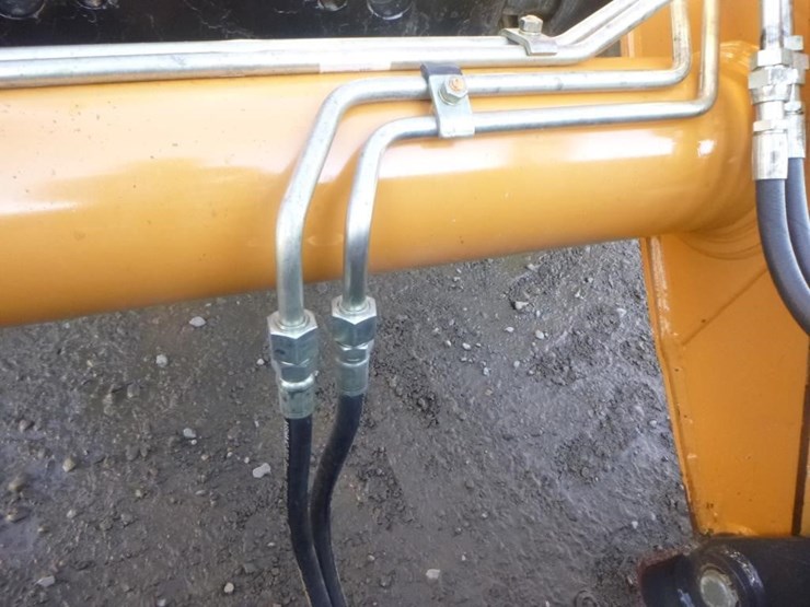 2018-case-580sn-image-14