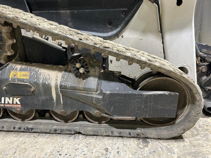 2020-bobcat-t76-image-14