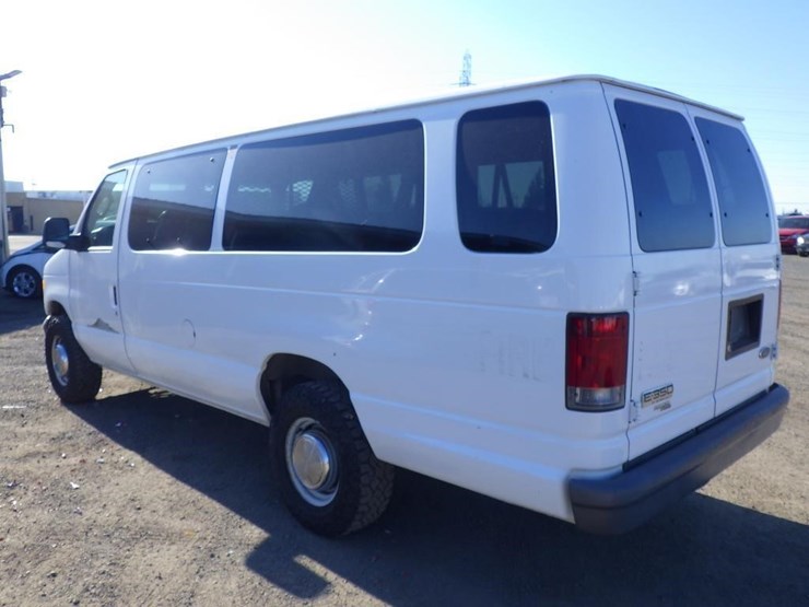 2006-ford-econoline-350-image-4