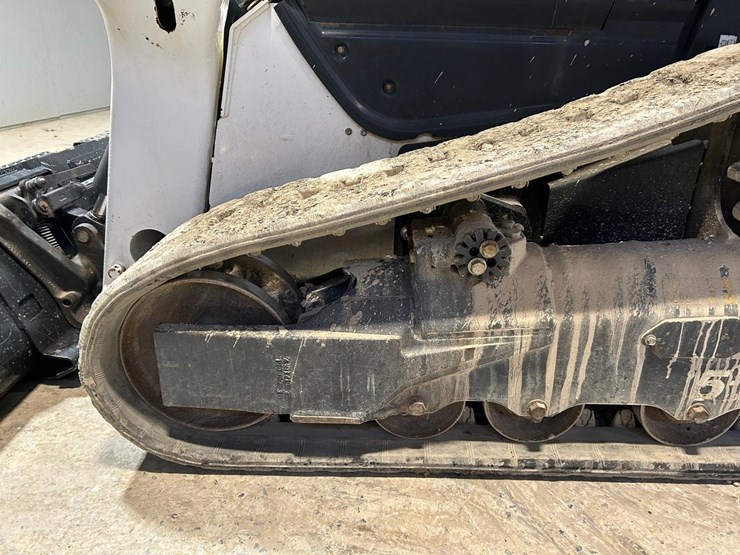 2020-bobcat-t76-image-17
