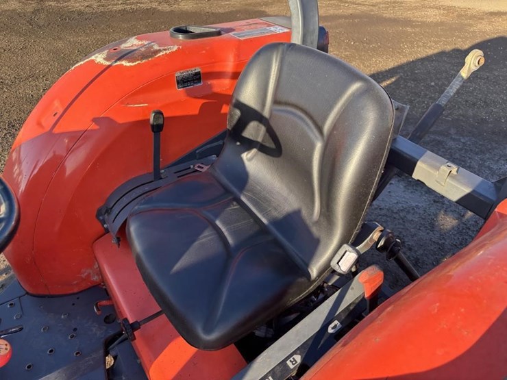 2011-kubota-mx4700-image-26