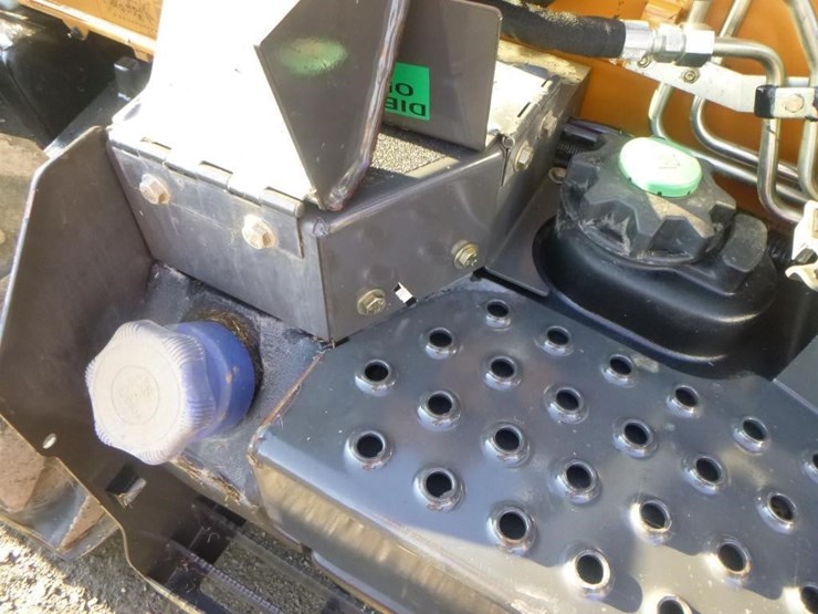 2018-case-580sn-image-20