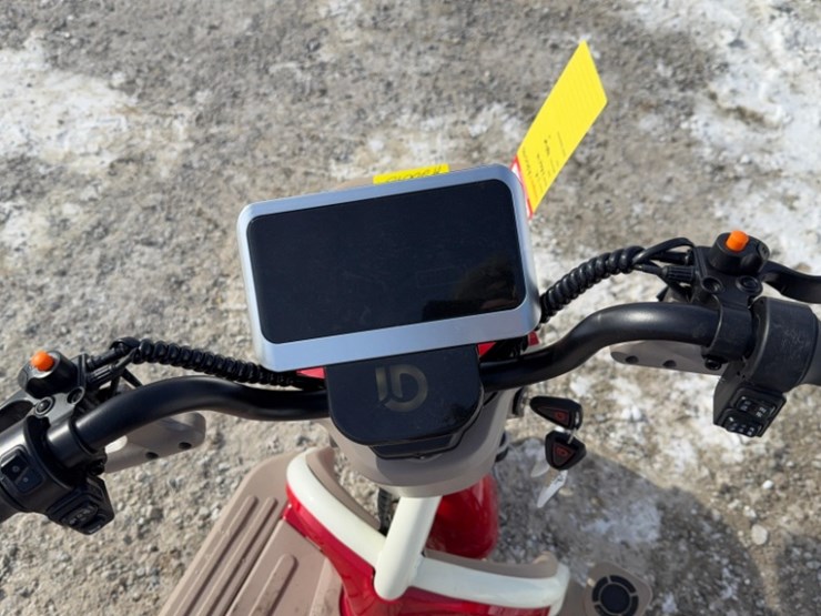 unused-ir-model-irgc40-high-end-golf-cart,-60-volt,-3-speed,-on-board-charger.-image-8